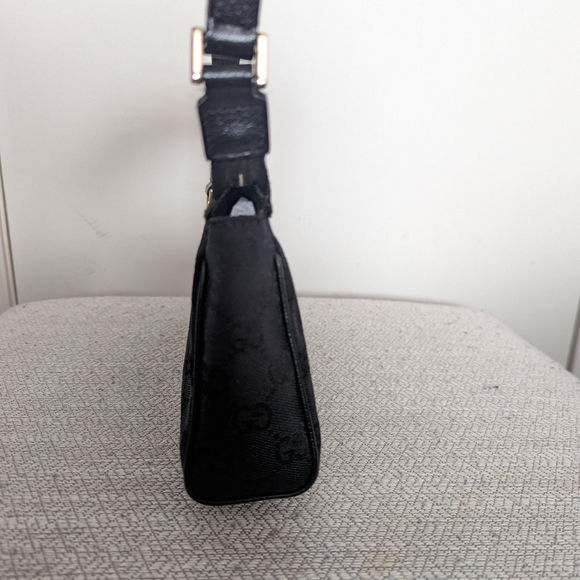 pre-loved Gucci GG Canvas Abbey D-Ring Pochette - Picture 8 of 11